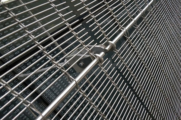 Dekoratives Metallnetz für Raumteiler oder Trennwände